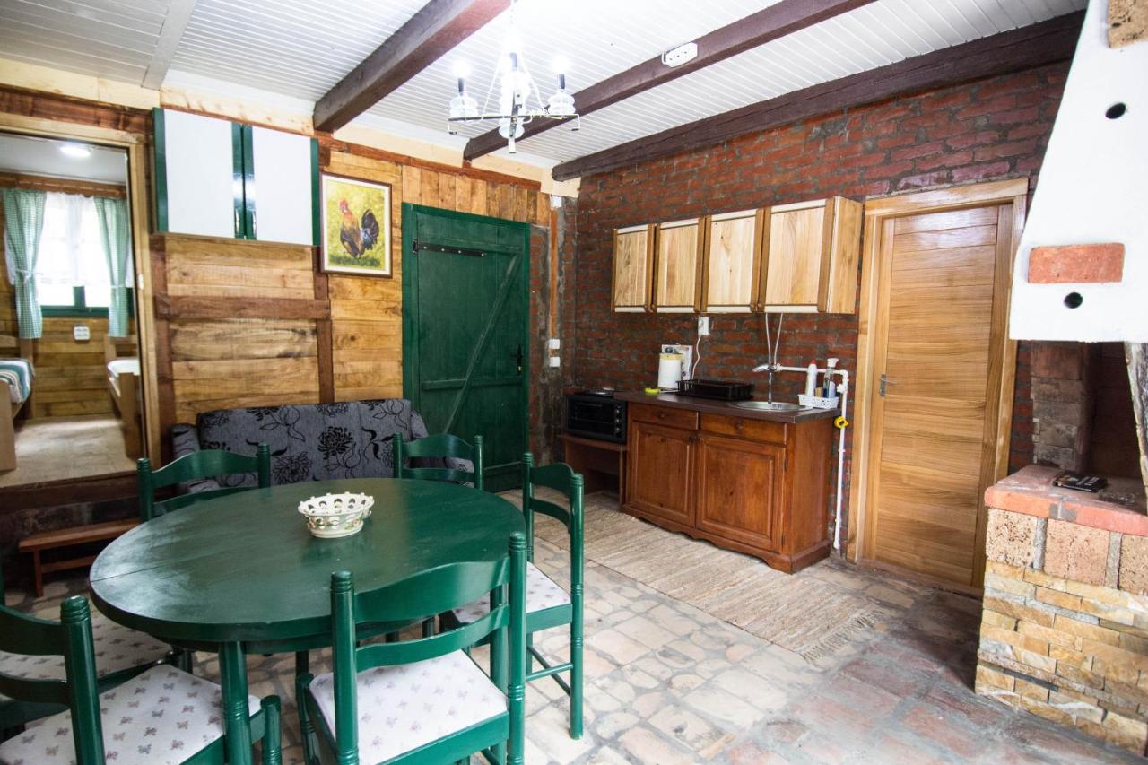Vajat Tuk Villa Bajina Basta Bagian luar foto